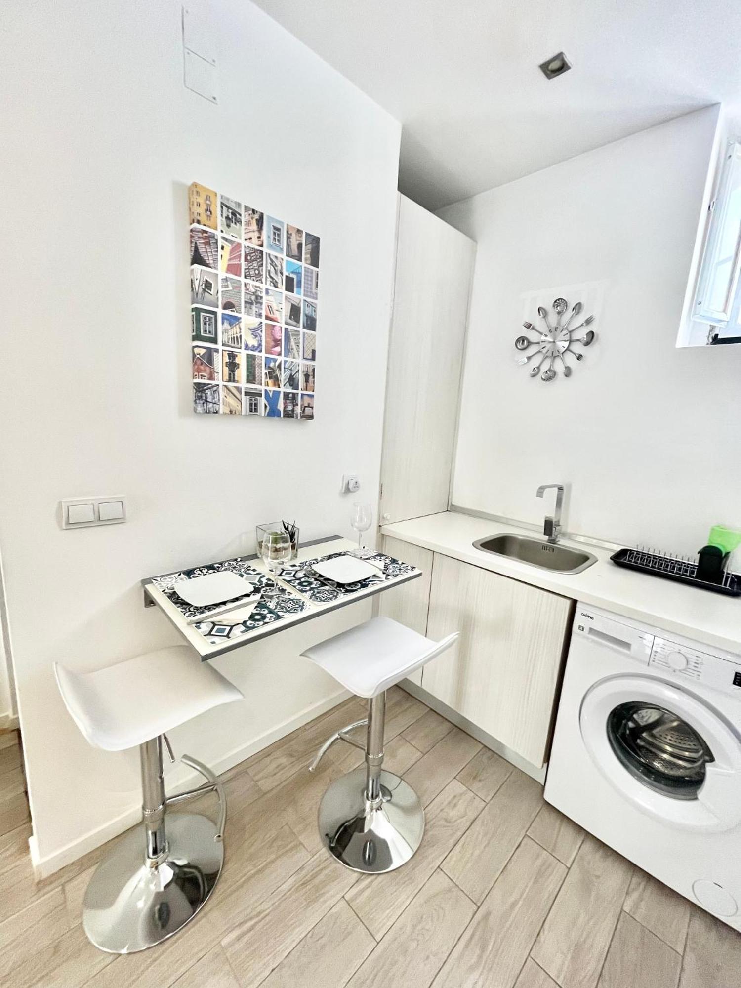 New House Design, Typical Lisbon Apartamento Exterior foto