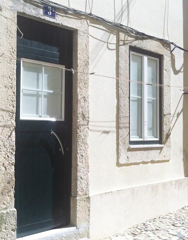 New House Design, Typical Lisbon Apartamento Quarto foto